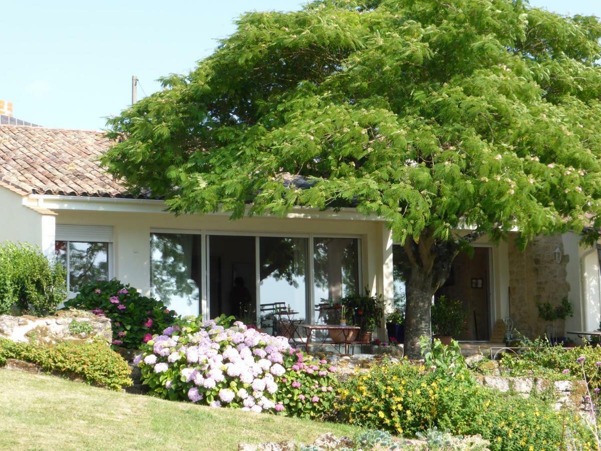 Les 4 Elements St Emilion Bed & Breakfast Branne  Exterior photo